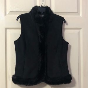 Ann Taylor Women’s Black Vest Medium